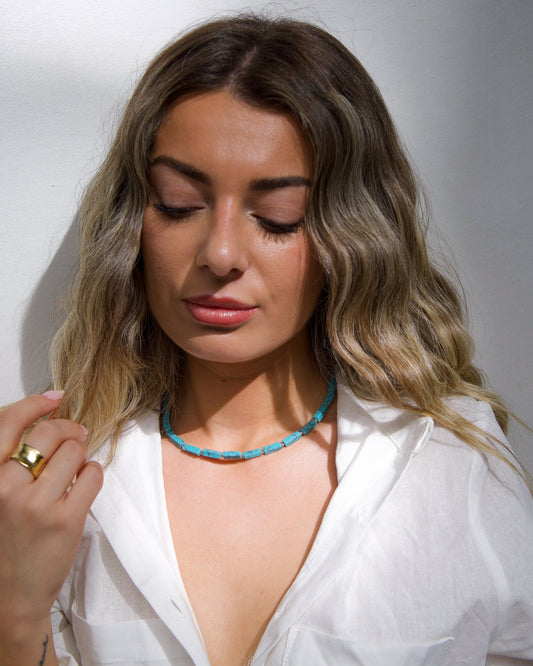 Collier Avi Howlite bleue