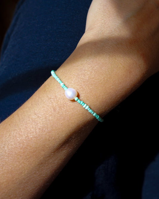 Pulsera Liv de calcedonia roja